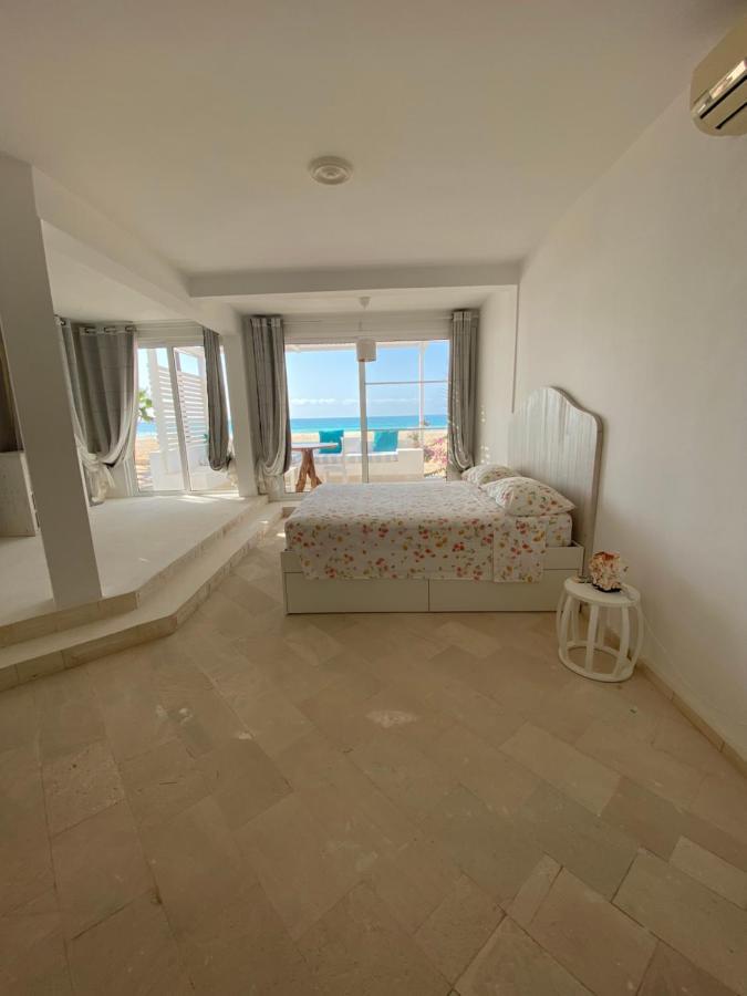 Villa Nº25B Alfredo Marchetti Suites On The Beach Praia Di Chaves Rabil Extérieur photo